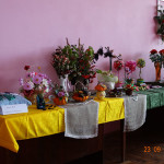 Выставка цветочных композиций и поделок «Осенняя рапсодия», приуроченная ко Дню матери.